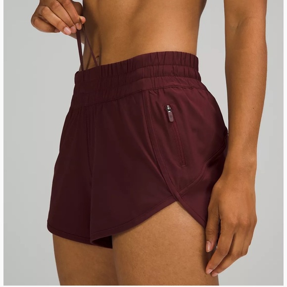 🔥LULULEMON TRACKER SHORT 4”-RED MERLOT 10🔥